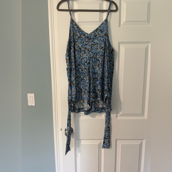 Topshop Blue Floral Print Tie Back V-Neck Romper - Picture 3 of 7